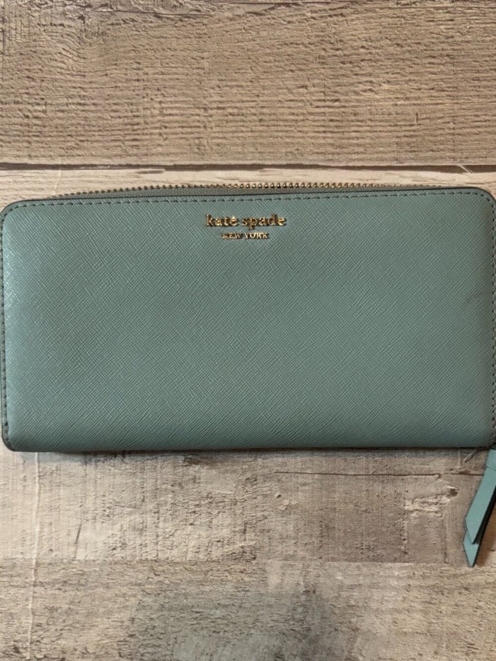 Kate Spade New York Zip-Around Wallet – Sage Green